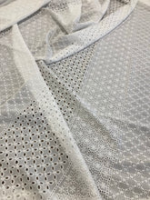 Carica l'immagine nel visualizzatore di Gallery, Sangallo color pesca chiaro: 24€/m