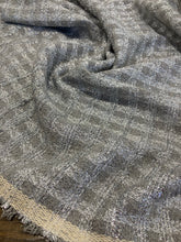 Carica l'immagine nel visualizzatore di Gallery, Chanellina grigia con lurex taglio unico 1.7m-69€