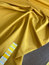 Carica l&#39;immagine nel visualizzatore di Gallery, Lana giallo banana elasticizzata: 42€/m

