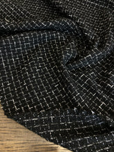Carica l&#39;immagine nel visualizzatore di Gallery, Chanellina nera cotone poly lurex: 45€/m
